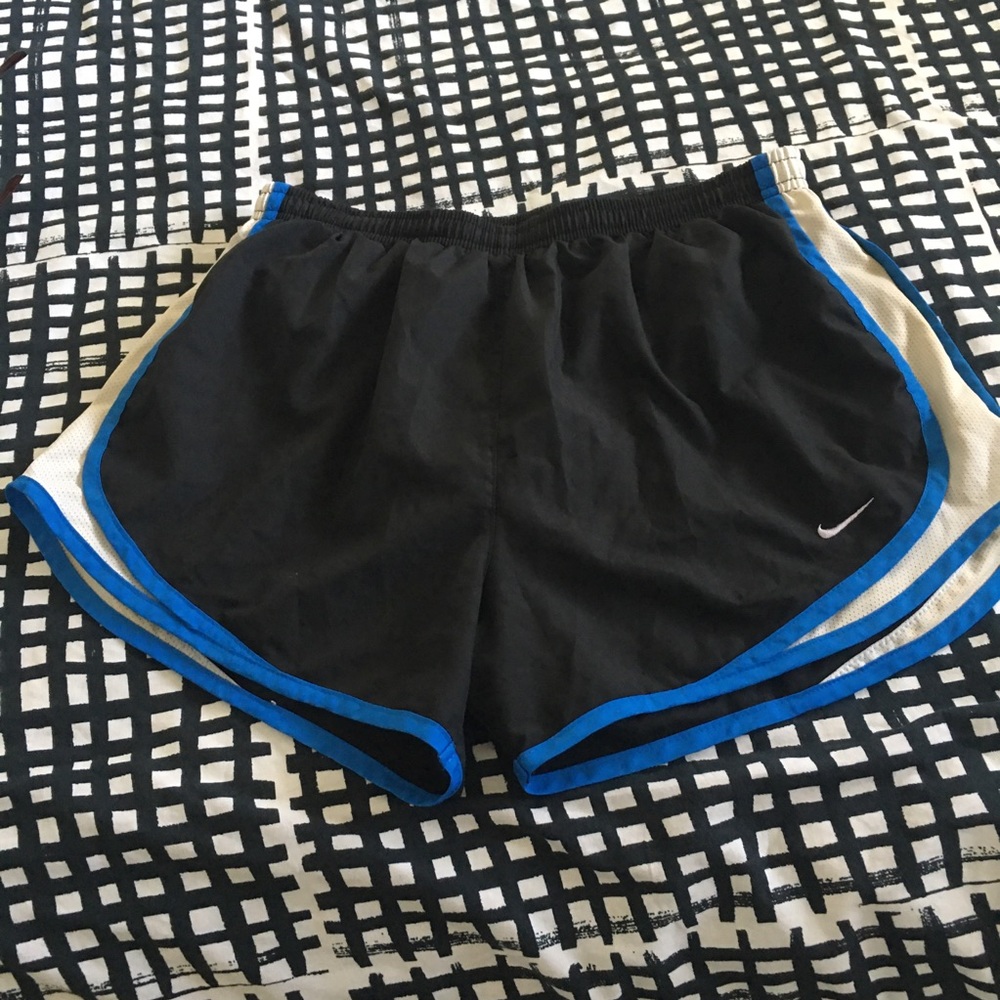 Nike shorts M